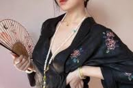 探店网红白冰翻车！偷逃税超900万被罚 名下多家公司已注销